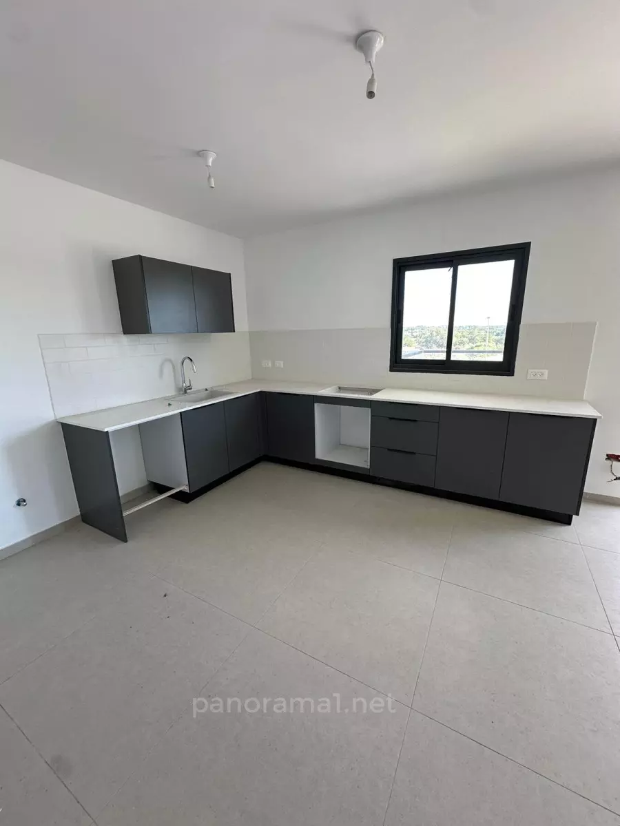 Apartment 3 Rooms Ashkelon Agamim 233-IBL-1538