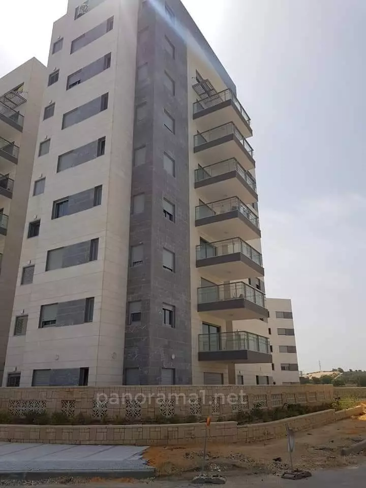 Apartment 5 Rooms Ashkelon Agamim 233-IBL-1546