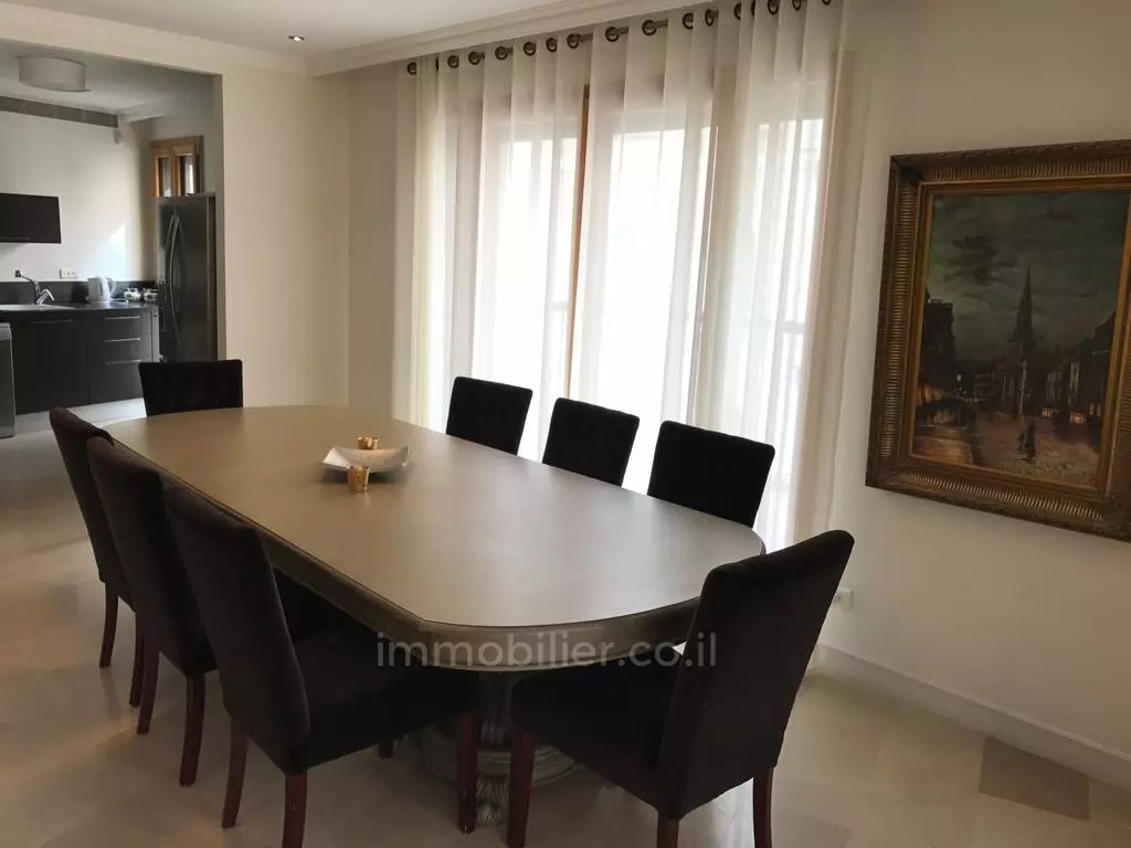 Apartment 4 rooms Jerusalem City center 245-IBL-1613