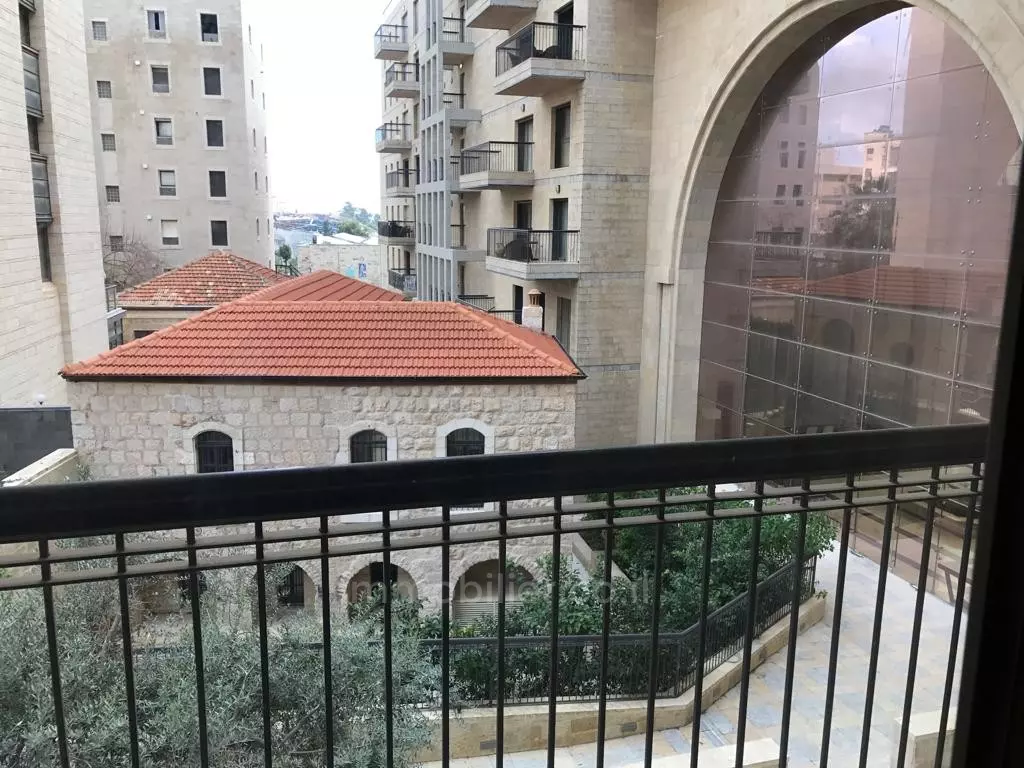 Apartment 4 rooms Jerusalem City center 245-IBL-1613