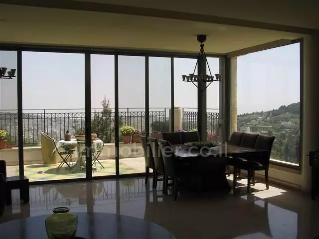 Duplex 4 rooms Jerusalem Arnona 245-IBL-1651