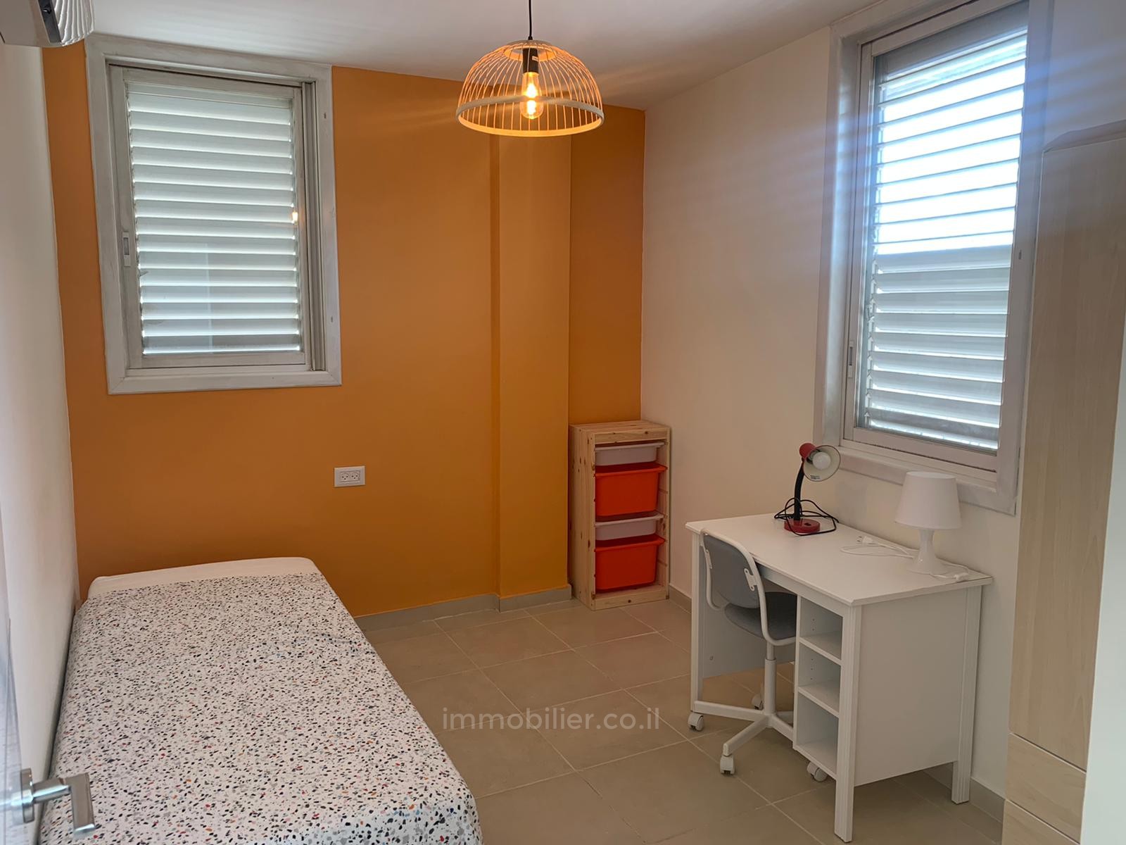 Apartment 4 Rooms Tel Aviv Kikar Hamedina 245-IBL-1752