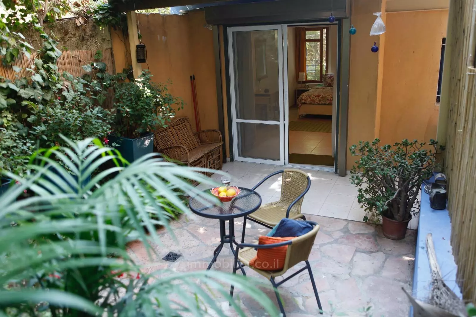 Ground floor 2 rooms Jerusalem Mochava Germanit 245-IBL-1774