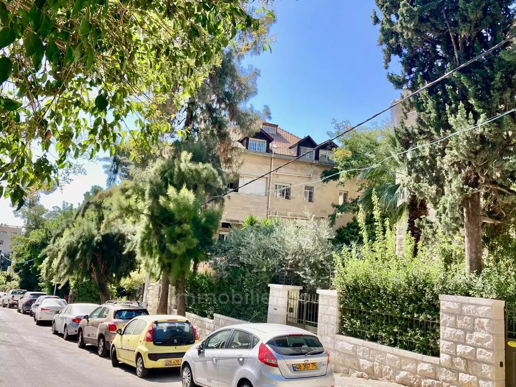 Apartment 4 rooms Jerusalem Mochava Germanit 245-IBL-1784