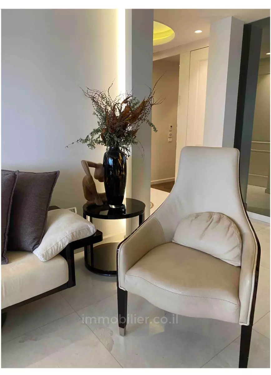 Apartment 4 rooms Jerusalem Talbieh 245-IBL-1798