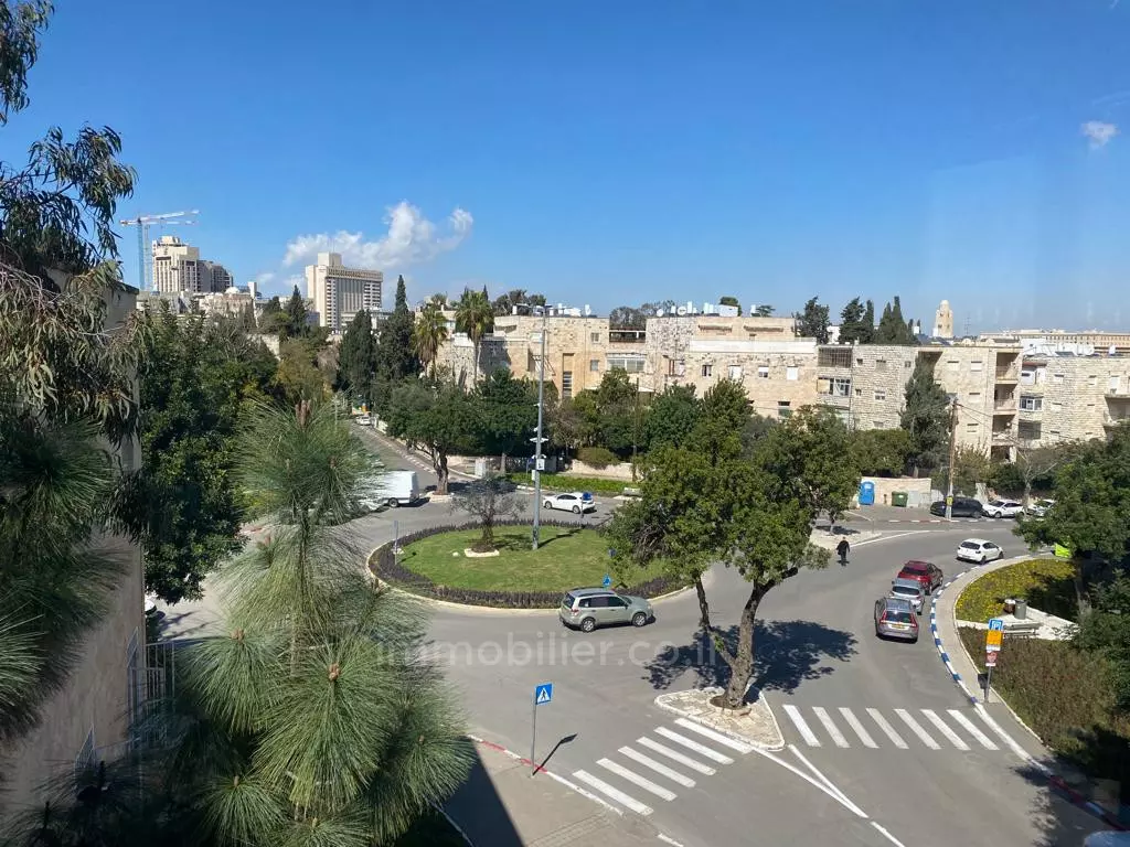 Apartment 4 rooms Jerusalem Talbieh 245-IBL-1800