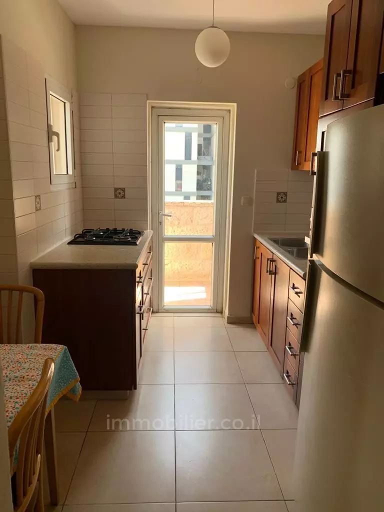 Apartment 5 rooms Jerusalem Talpiot 245-IBL-1806