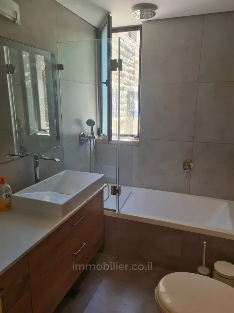 Apartment 3 rooms Jerusalem Abu Tor 245-IBL-1812