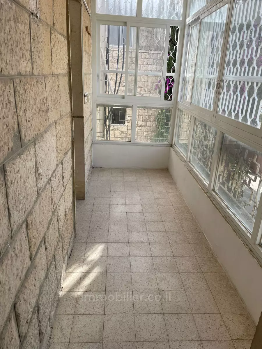 Apartment 4 rooms Jerusalem Baka 245-IBL-1813