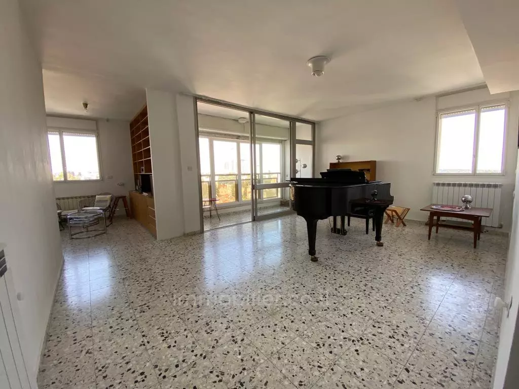 Apartment 4 rooms Jerusalem Chaare Hessed 245-IBL-1835