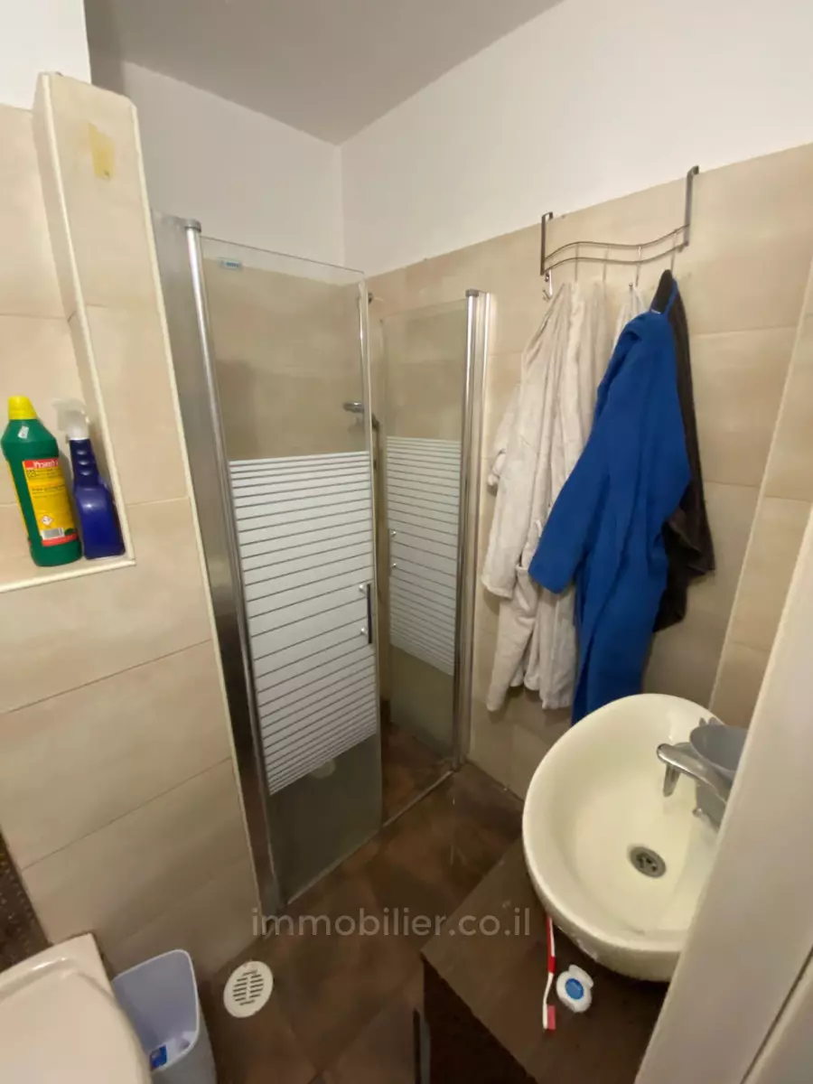 Apartment 4 rooms Jerusalem Baka 245-IBL-1836