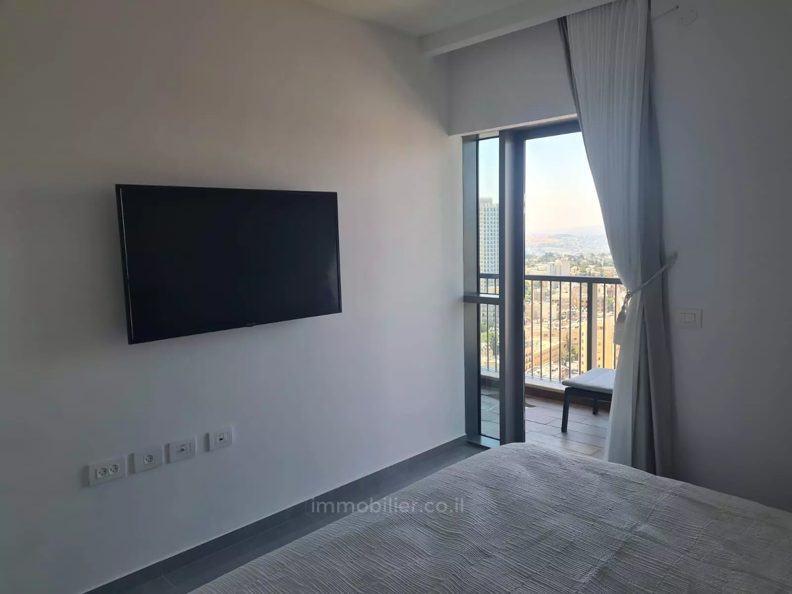 Apartment 3 rooms Jerusalem City center 245-IBL-1844