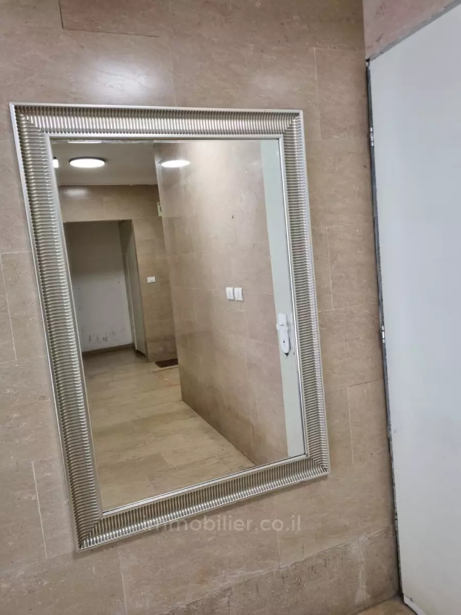 Apartment 2 rooms Tel Aviv Florentine 245-IBL-1847