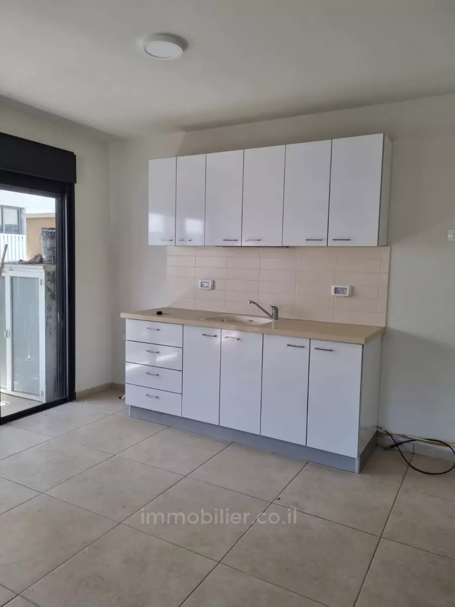 Apartment 2 rooms Tel Aviv Florentine 245-IBL-1847