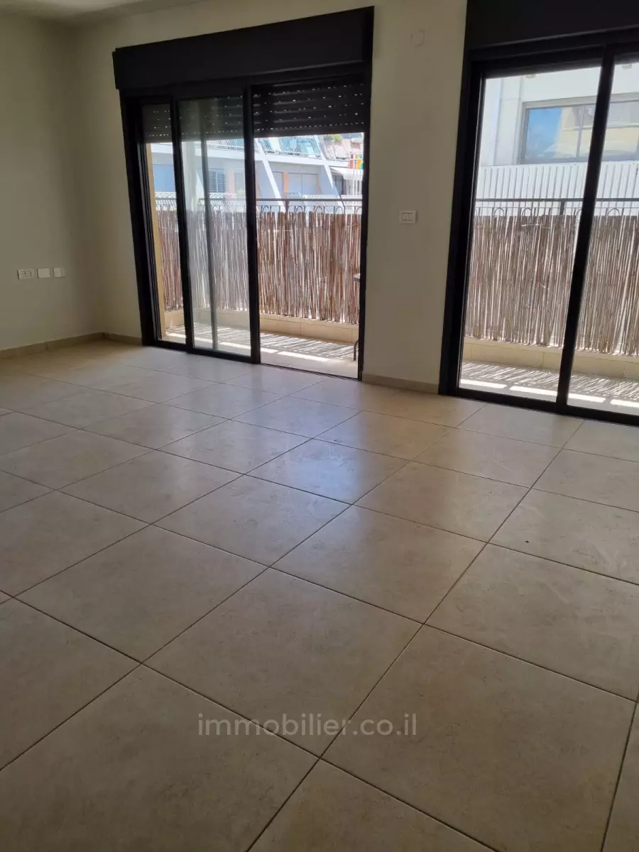 Apartment 2 rooms Tel Aviv Florentine 245-IBL-1847