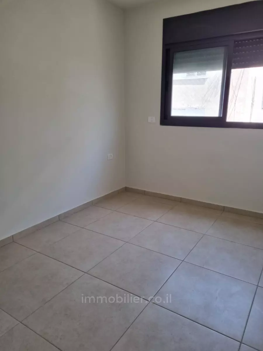 Apartment 2 rooms Tel Aviv Florentine 245-IBL-1847