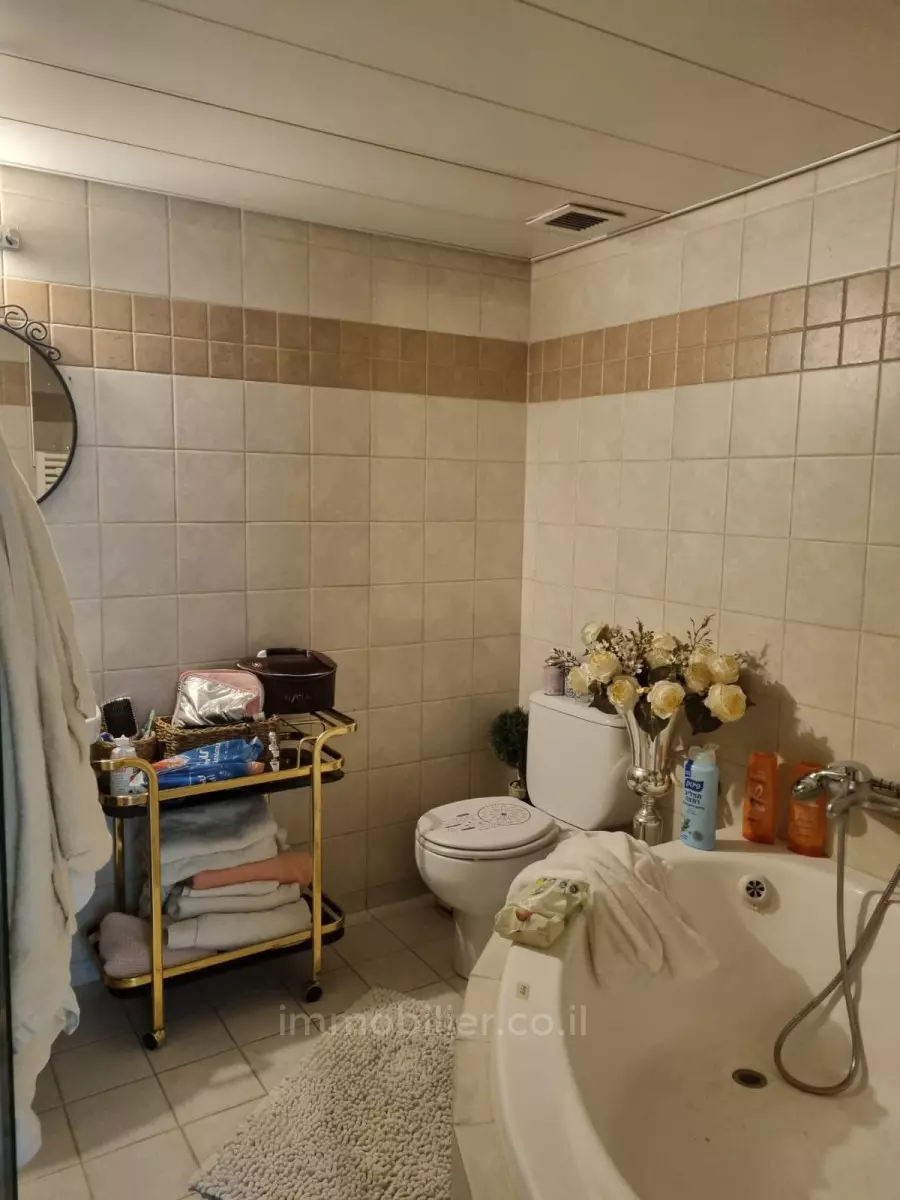 Apartment 3 rooms Jerusalem City center 245-IBL-1848