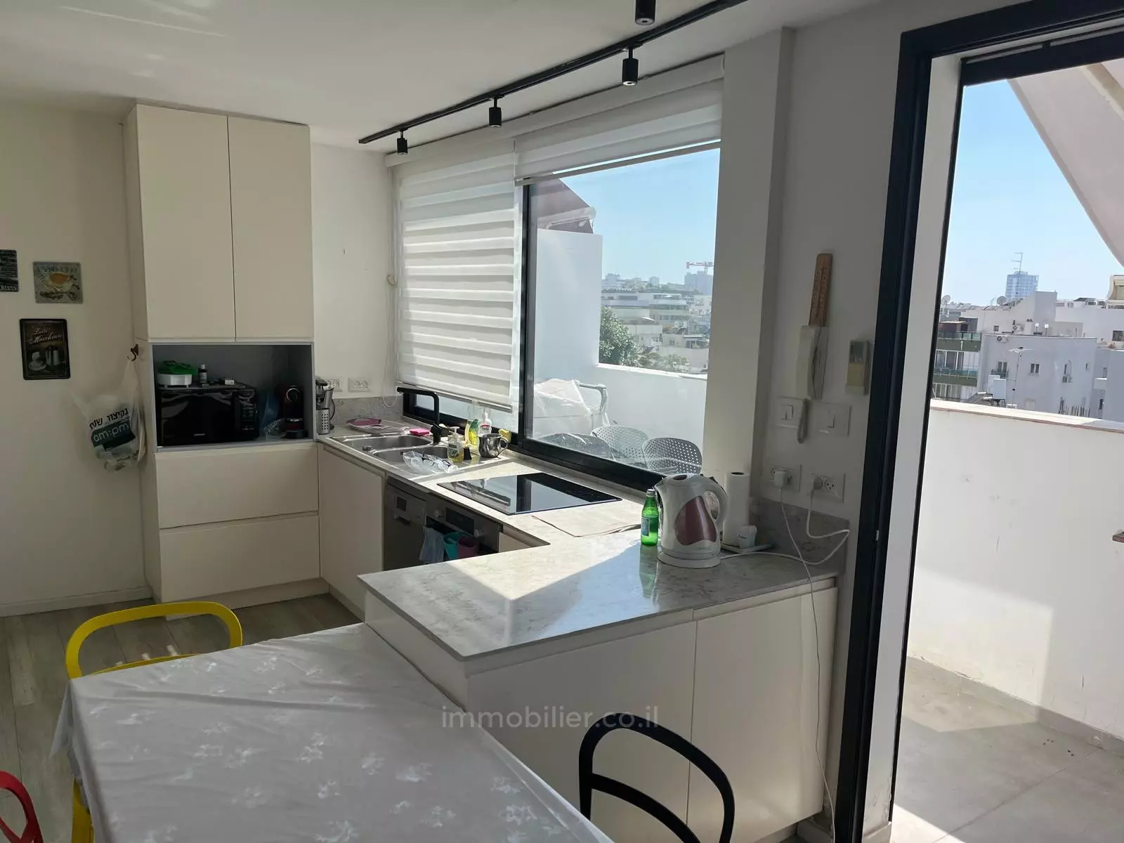 Duplex 4 Rooms Tel Aviv Lev Tel-Aviv 245-IBL-1888