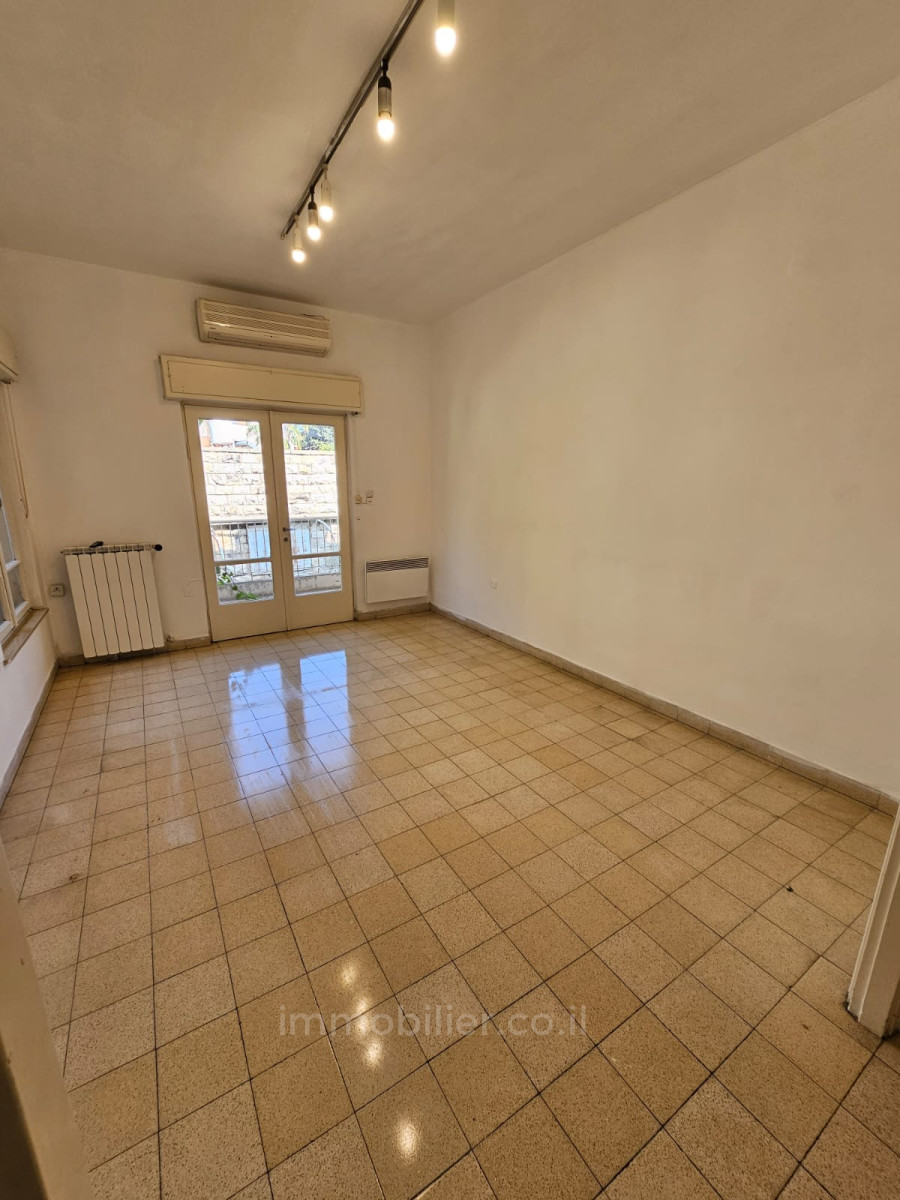 Apartment 3 Rooms Jerusalem Rehavia 245-IBL-1889