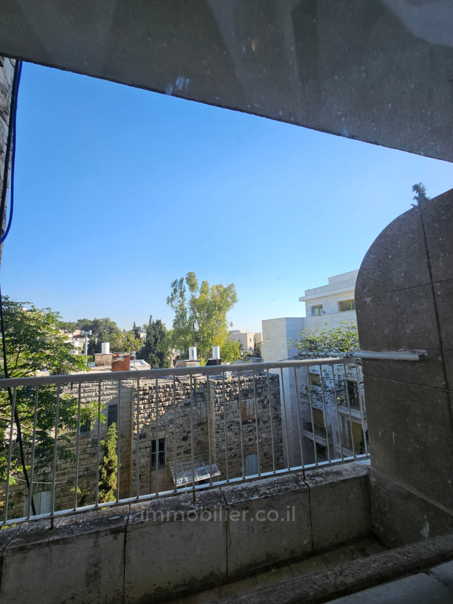 Apartment 3 Rooms Jerusalem Rehavia 245-IBL-1889