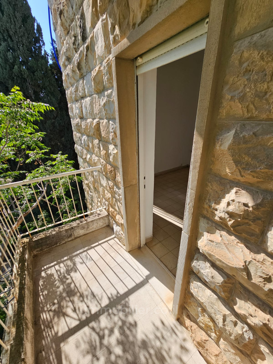 Apartment 3 Rooms Jerusalem Rehavia 245-IBL-1889