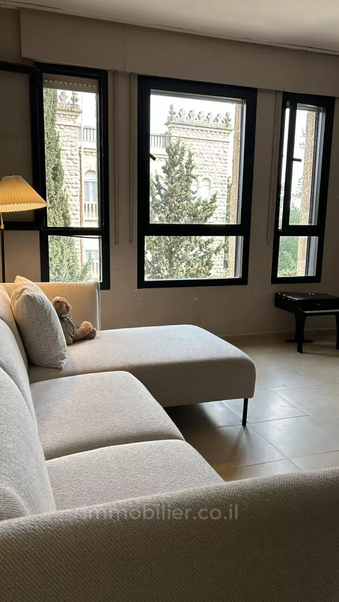 Apartment 3 Rooms Jerusalem Mamila 245-IBL-1891