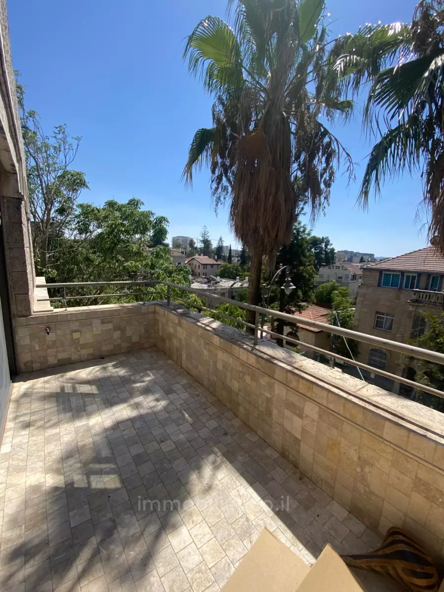 Apartment 4 Rooms Jerusalem Baka 245-IBL-1895