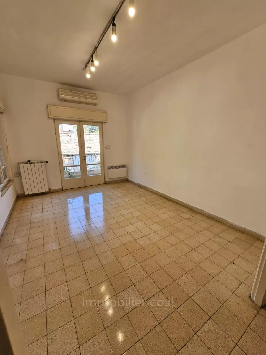 Apartment 3 Rooms Jerusalem Rehavia 245-IBL-1897