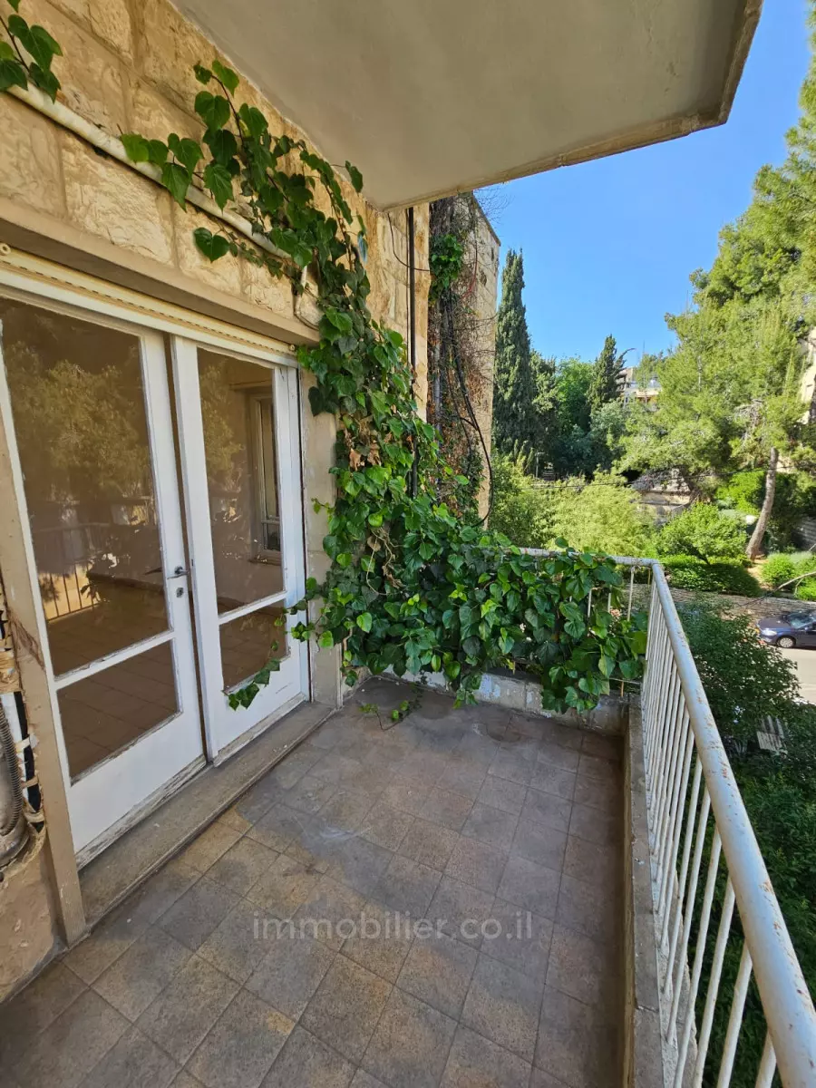 Apartment 3 Rooms Jerusalem Rehavia 245-IBL-1897