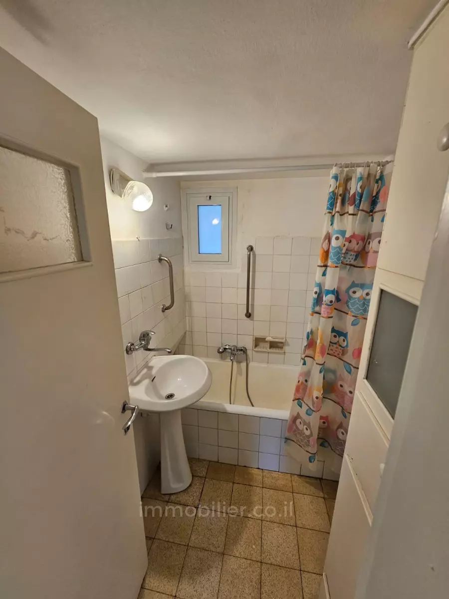 Apartment 3 Rooms Jerusalem Rehavia 245-IBL-1897