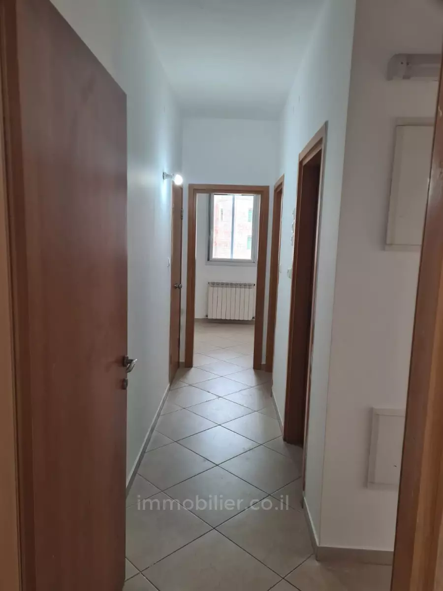 Apartment 3 rooms Jerusalem Baka 245-IBL-1902