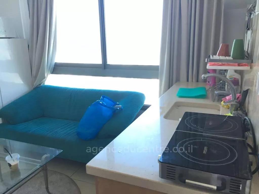 Apartment 2 rooms Netanya Sea 281-IBL-498