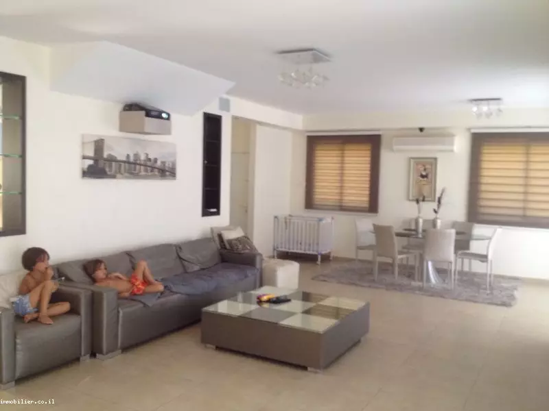 Villa 6 rooms Eilat Ganim beth 288-IBL-288