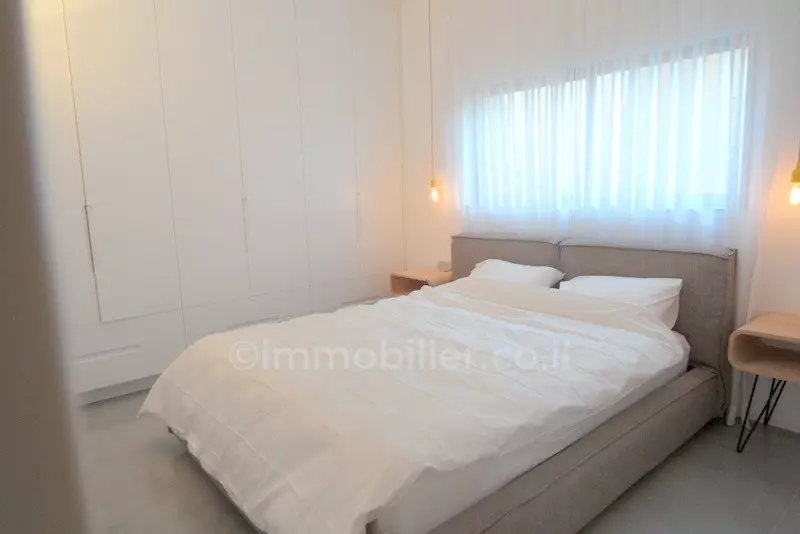 Apartment 4 rooms Tel Aviv quarter of the sea 291-IBL-585