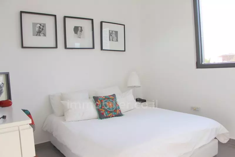 Apartment 4 rooms Tel Aviv quarter of the sea 291-IBL-626