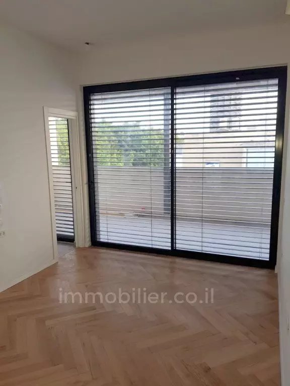 Apartment 4 rooms Tel Aviv quarter of the sea 291-IBL-653