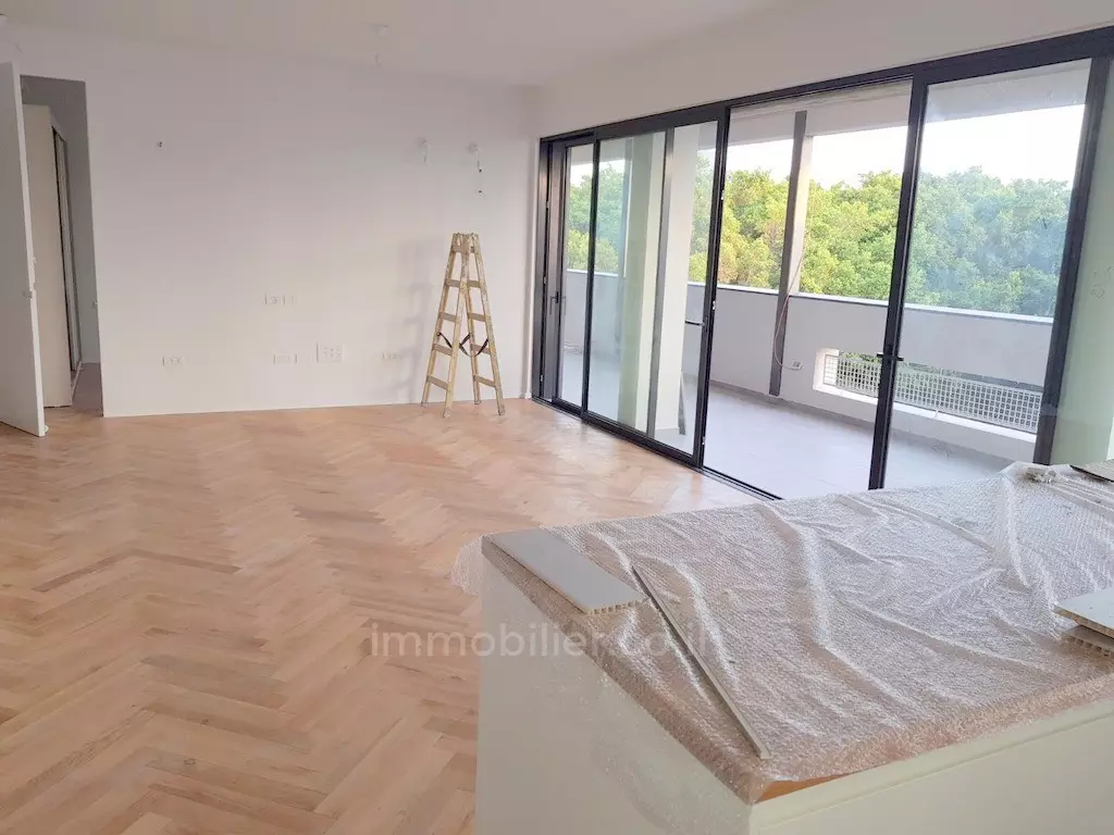 Apartment 4 rooms Tel Aviv quarter of the sea 291-IBL-653