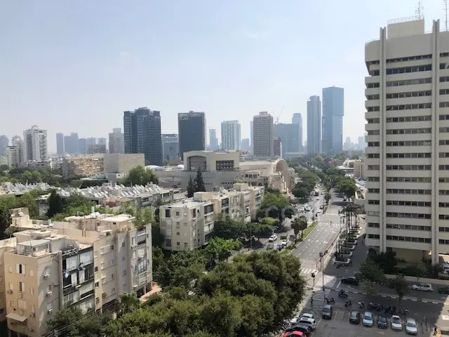 Apartment 4 rooms Tel Aviv City center 291-IBL-669