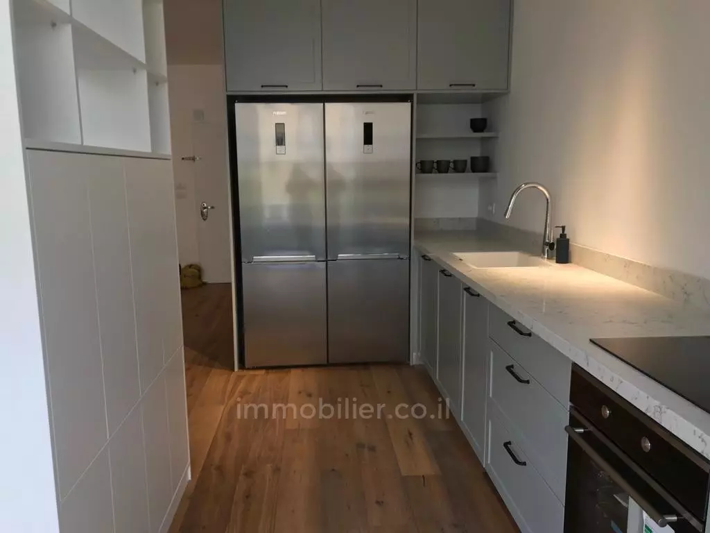 Apartment 3 rooms Tel Aviv Bazel 291-IBL-683