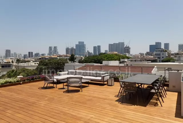 Penthouse 3.5 rooms Tel Aviv Rothshild 291-IBL-800