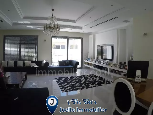 Sale Villa Netanya