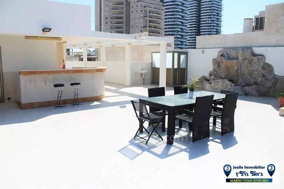 Villa 5 rooms Netanya Nat 600 316-IBL-1415