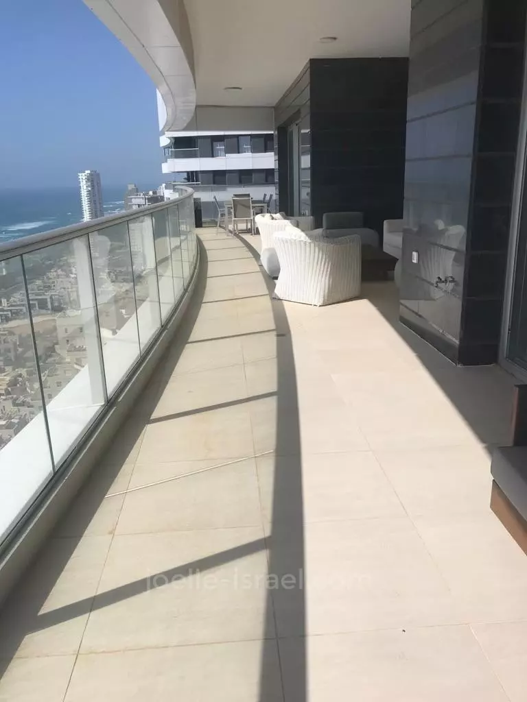 Penthouse 6 rooms Netanya Nat 600 316-IBL-1437