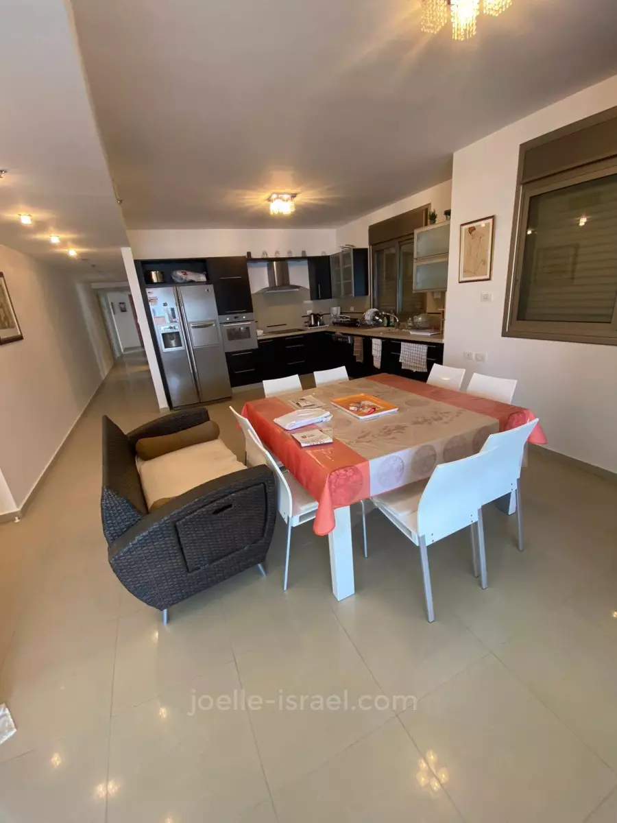 Apartment 5 rooms Netanya Nat 600 316-IBL-1514