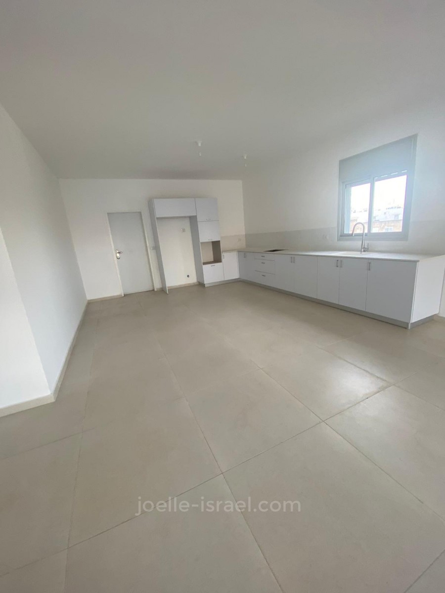 Apartment 5 Rooms Netanya Netanya 316-IBL-1517
