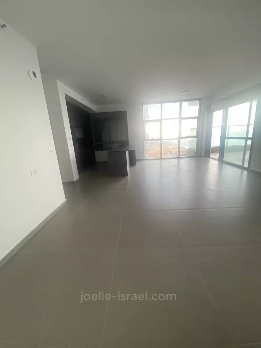 Apartment 5 rooms Netanya Nat 600 316-IBL-1564