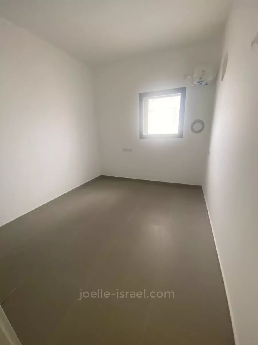 Apartment 5 rooms Netanya Nat 600 316-IBL-1564