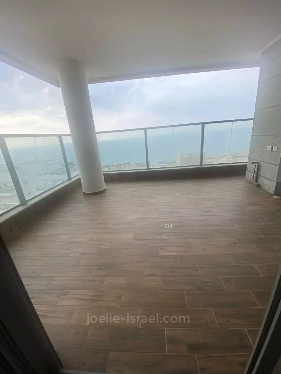 Apartment 5 rooms Netanya Nat 600 316-IBL-1564