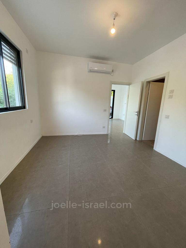 Villa 5 Rooms Netanya Kiriat Hasharon 316-IBL-1573