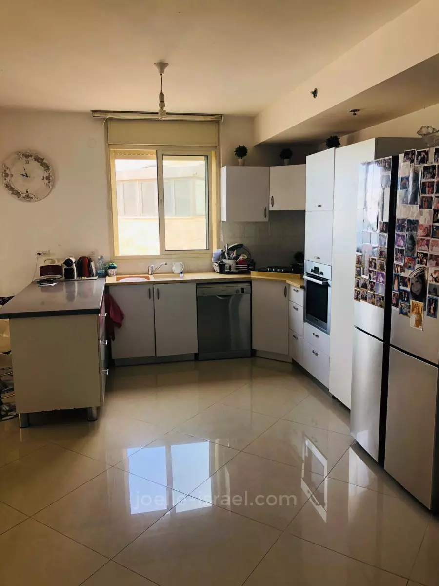 Apartment 5 rooms Netanya Nat 600 316-IBL-1588